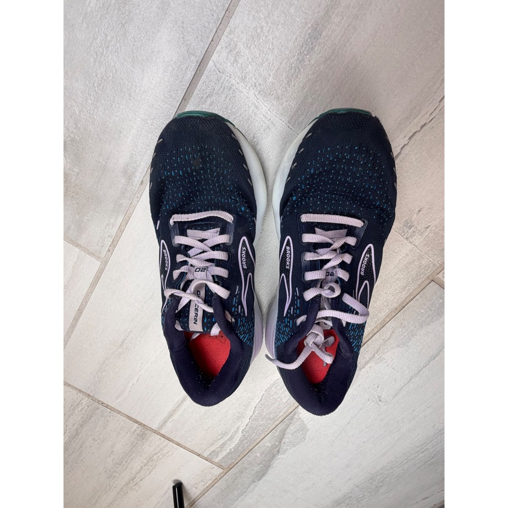 Brooks Women's Navy Running Shoes with Light Pink Laces